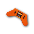 SeedSigner in orangefarbenem Gehäuse mit zwei Griffen, Farbdisplay mit Startbildschirm, Joystick und drei Tasten