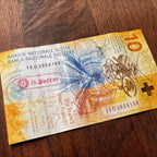 Selbstfärbender Bitcoin Stempel mit roter Spezialtinte für kunststoffbeschichtete Papiere